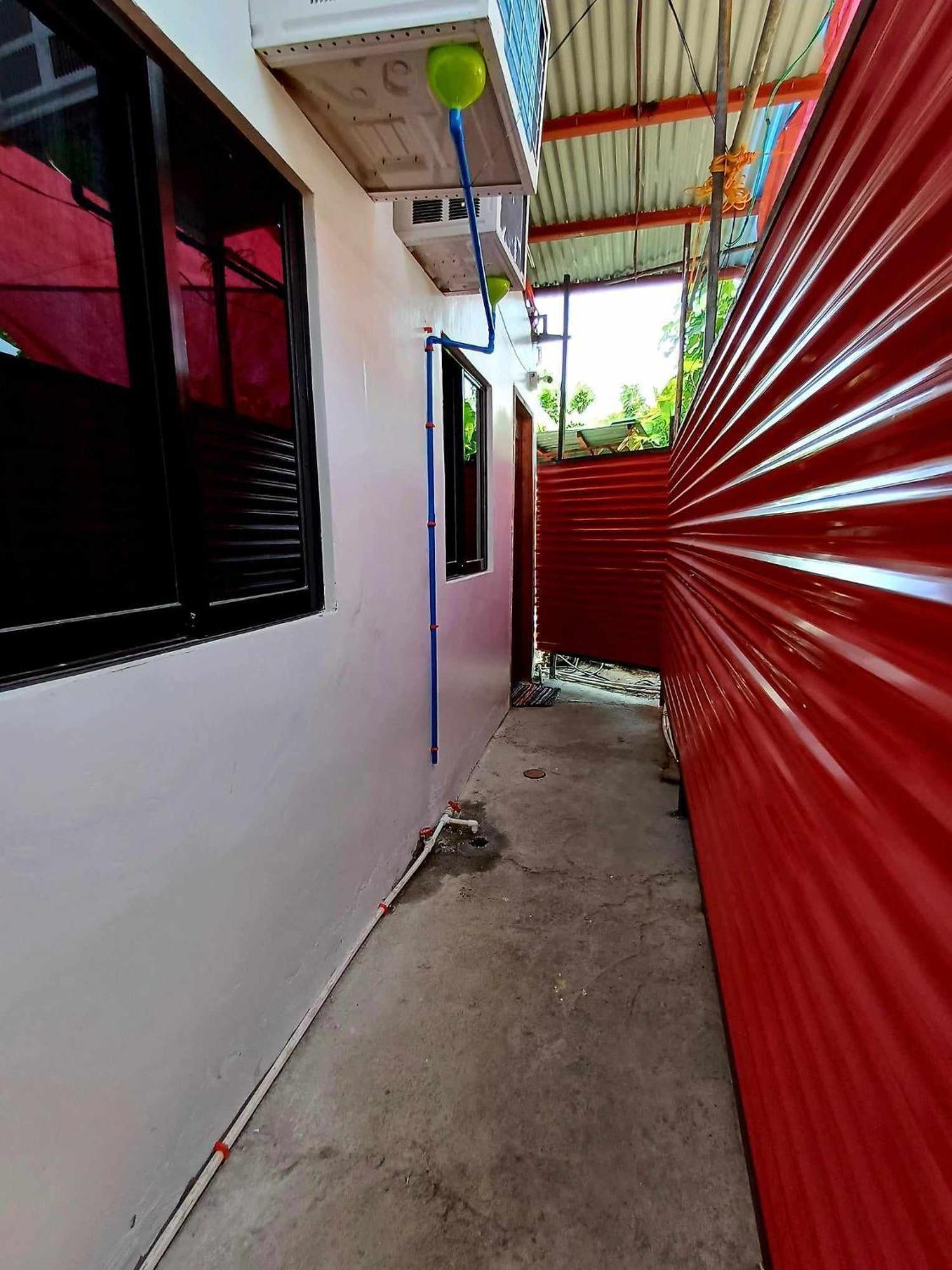 Cheri Backpackers Hostel Moalboal Exterior photo