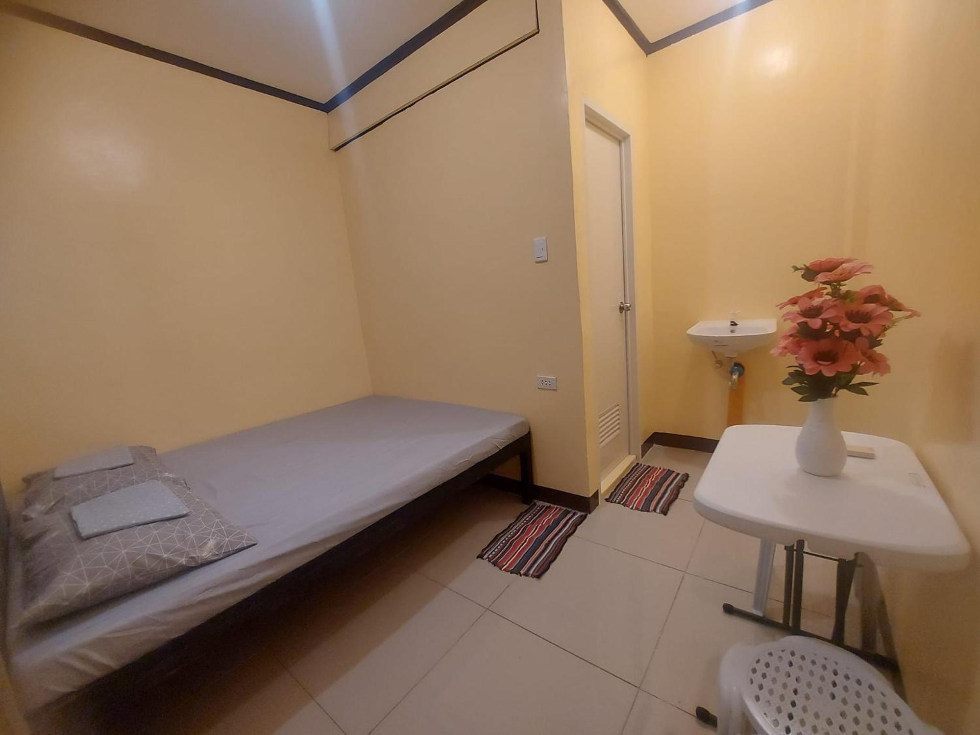 Cheri Backpackers Hostel Moalboal Exterior photo